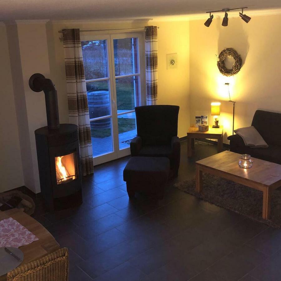 Ummanz Fischer'S Ferienhaus Ruegen Mit Sauna Und Kamin מראה חיצוני תמונה